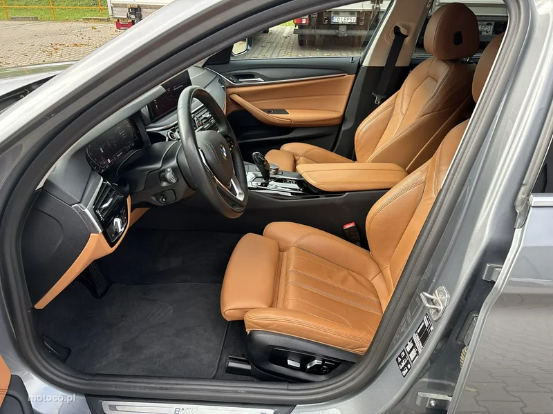 BMW Seria 5 G30 520 10