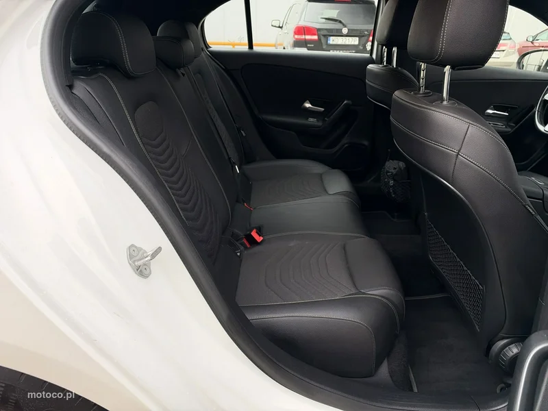 Mercedes-Benz Klasa A W177 A 180 18
