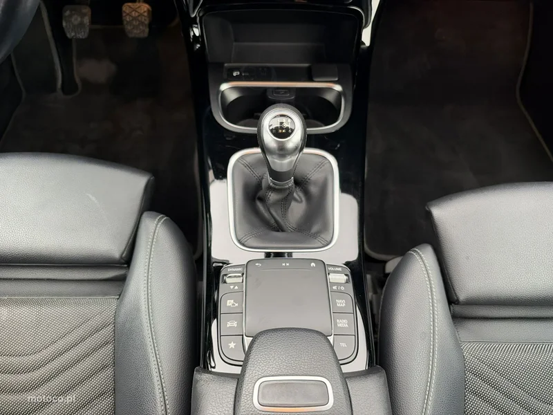 Mercedes-Benz Klasa A W177 A 180 24