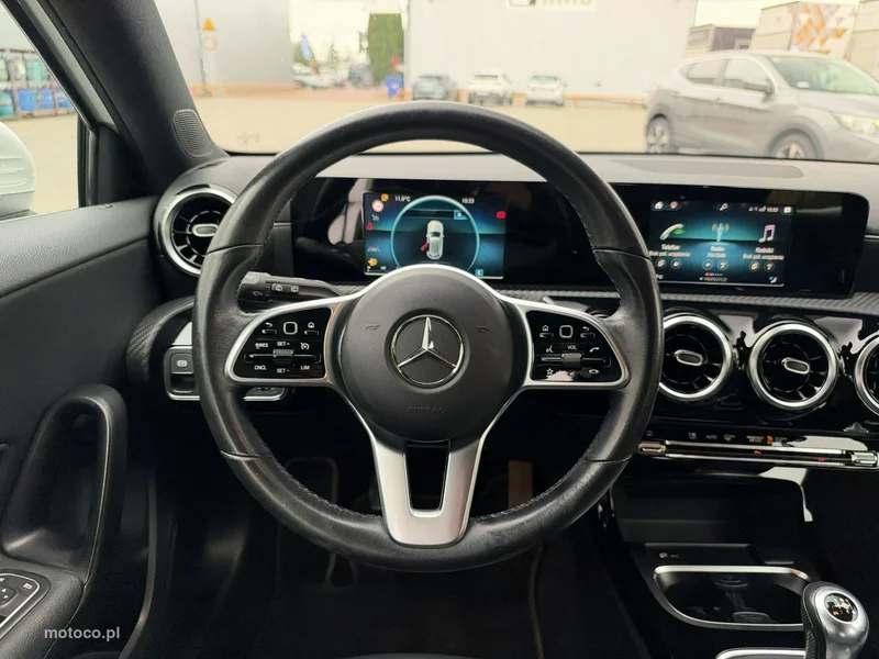 Mercedes-Benz Klasa A W177 A 180 25