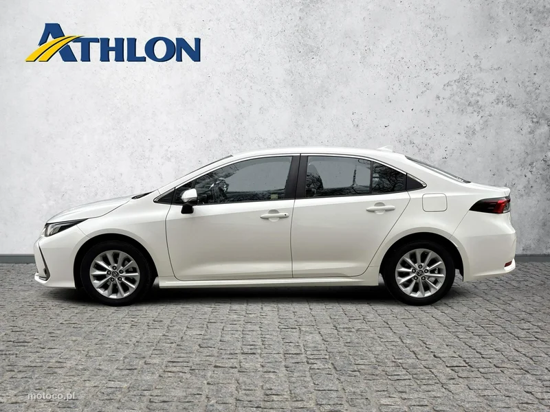 Toyota Corolla E210 2