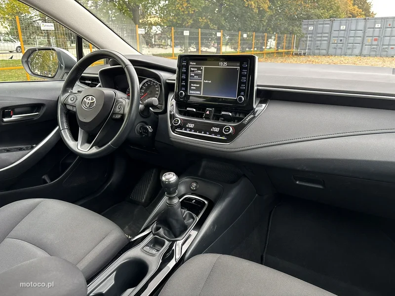 Toyota Corolla E210 14