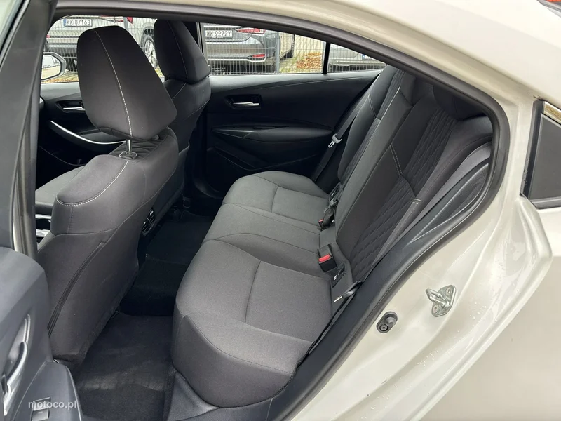 Toyota Corolla E210 18