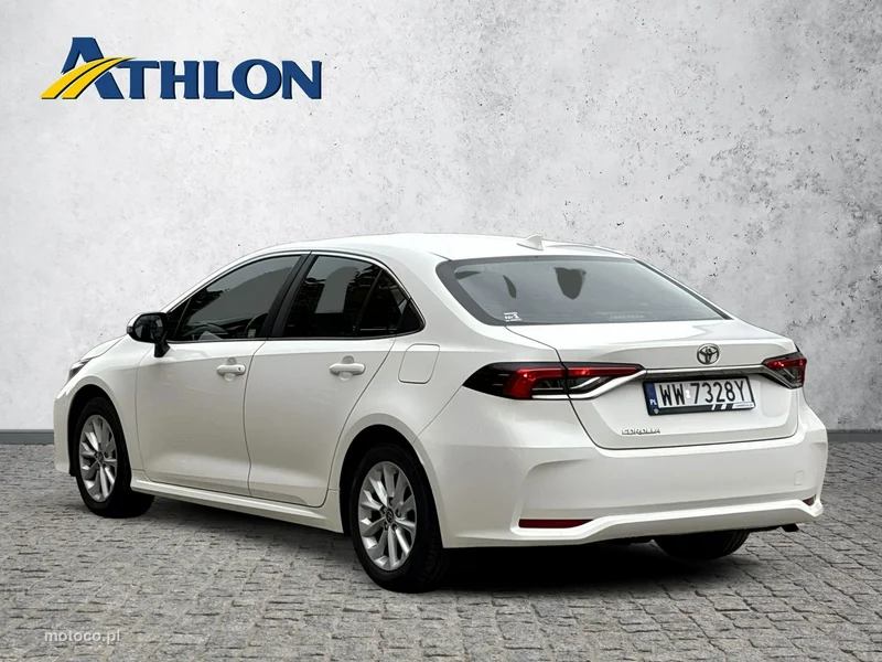 Toyota Corolla E210 3
