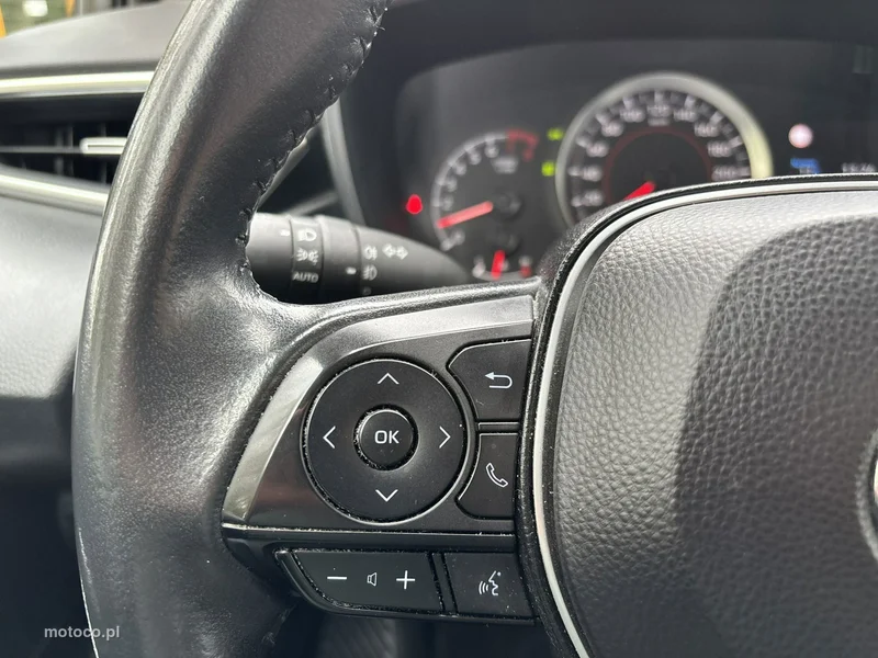Toyota Corolla E210 26