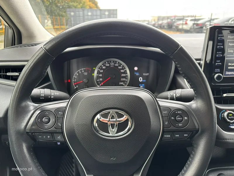 Toyota Corolla E210 28