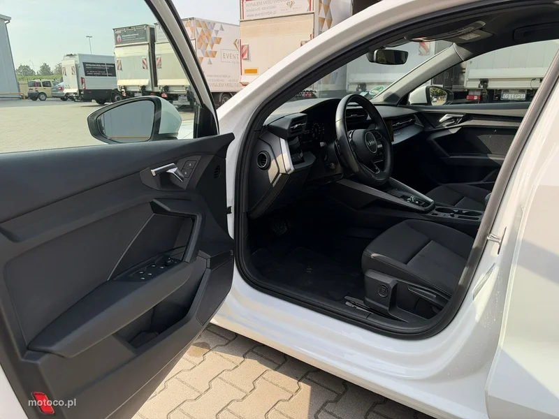 Audi A3 8Y 10