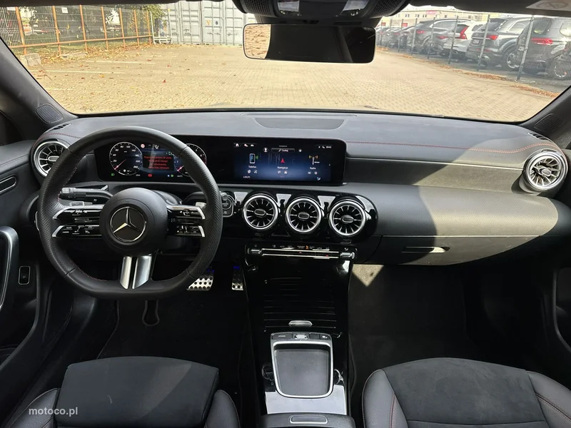Mercedes-Benz CLA C118 200 13