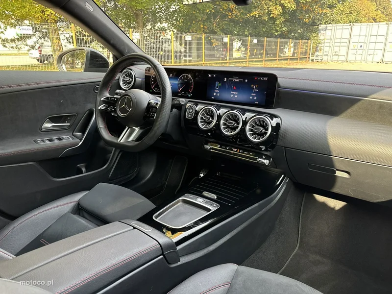 Mercedes-Benz CLA C118 200 14