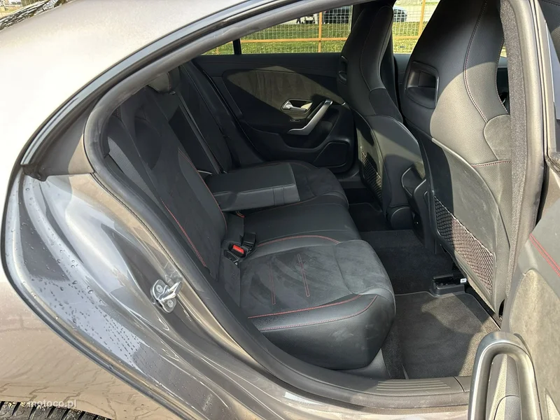 Mercedes-Benz CLA C118 200 17