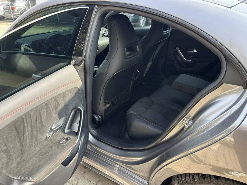 Mercedes-Benz CLA C118 200 20