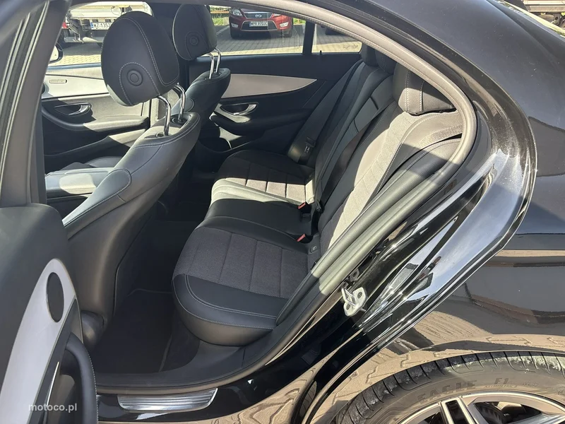 Mercedes-Benz Klasa E W213 E 220 18
