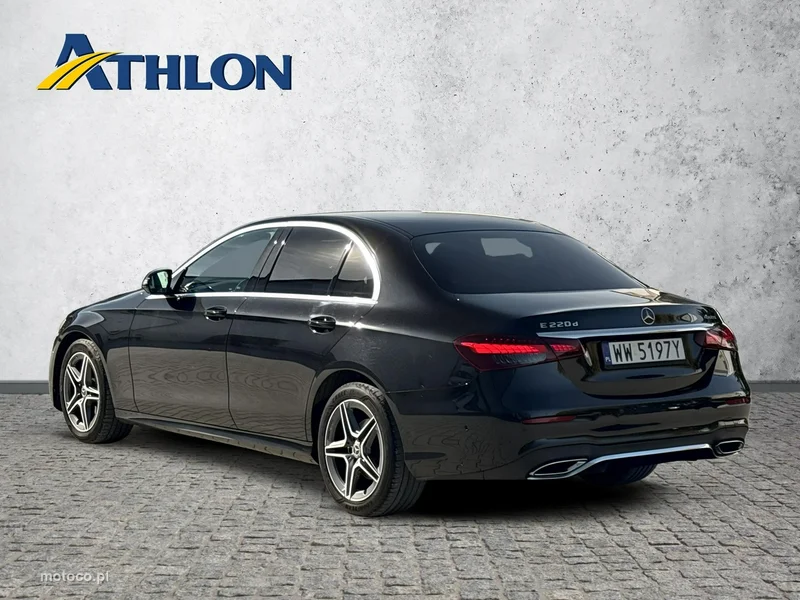 Mercedes-Benz Klasa E W213 E 220 3