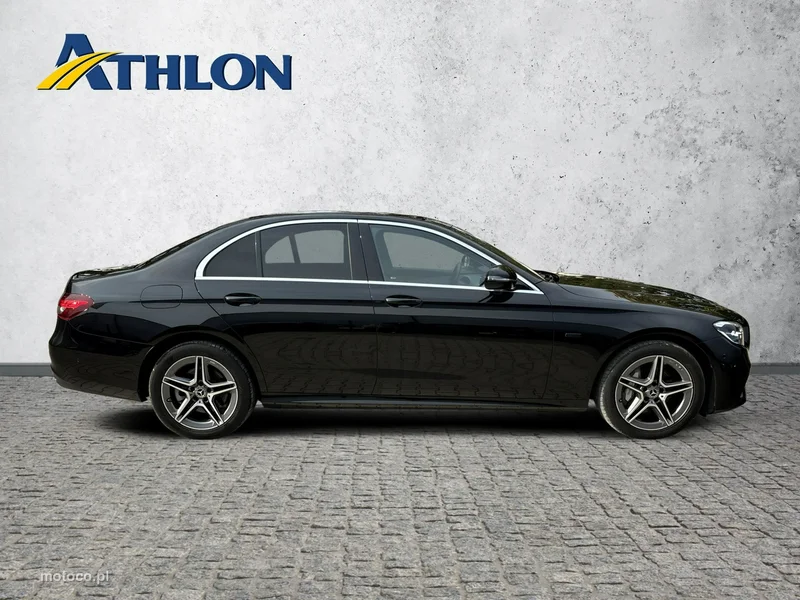 Mercedes-Benz Klasa E W213 E 300 6