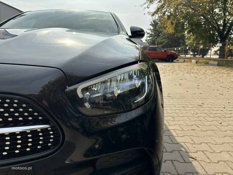 Mercedes-Benz Klasa E W213 E 300 9