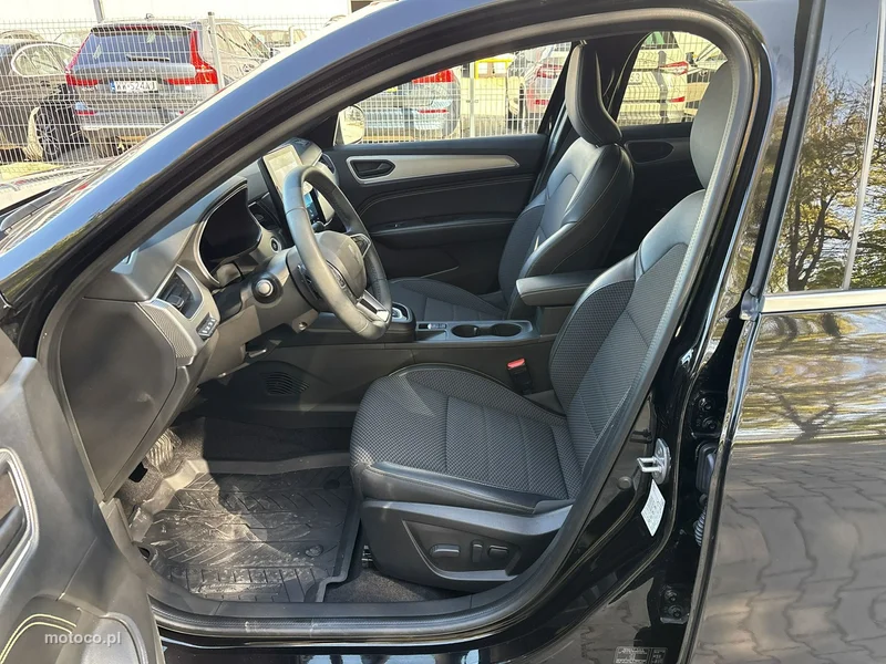 Renault Arkana 10