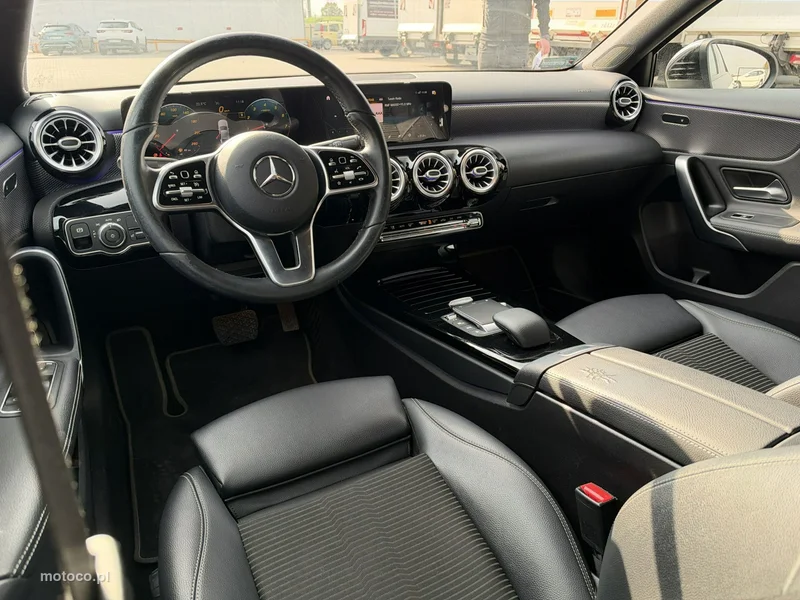 Mercedes-Benz Klasa A W177 A 200 13