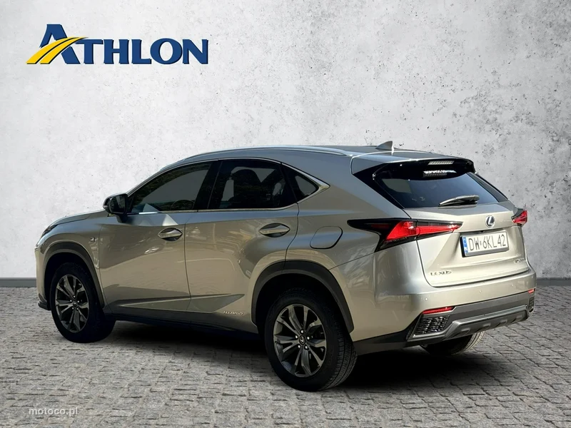 Lexus NX 3