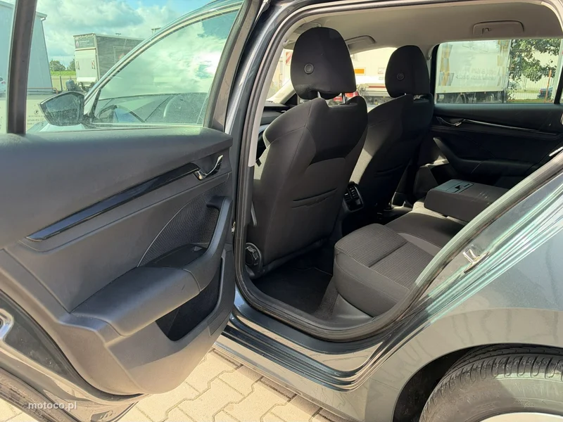 Skoda Octavia IV 14