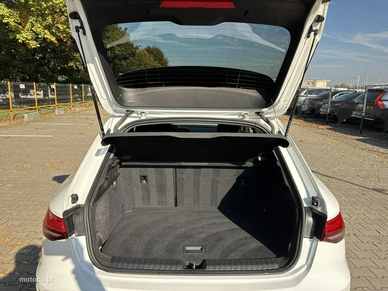 Audi A3 8Y 21