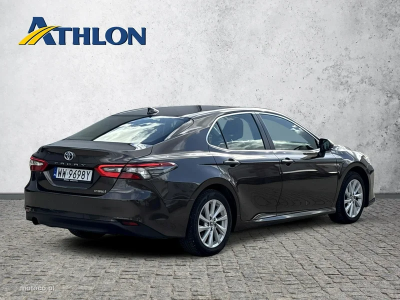 Toyota Camry XV70 5