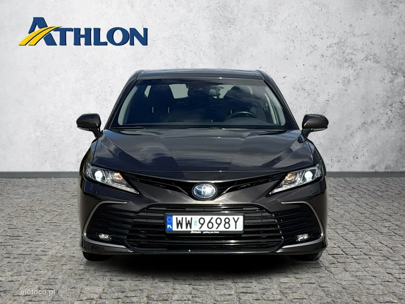 Toyota Camry XV70 8