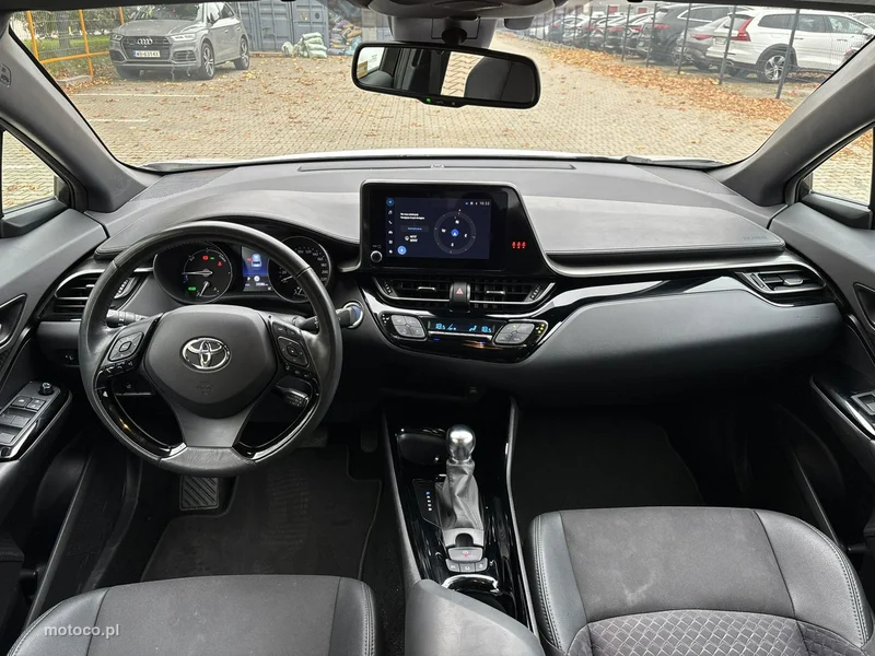 Toyota C-HR AX10 13