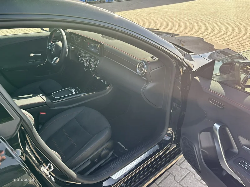 Mercedes-Benz CLA C118 200 16