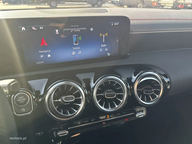 Mercedes-Benz CLA C118 200 22