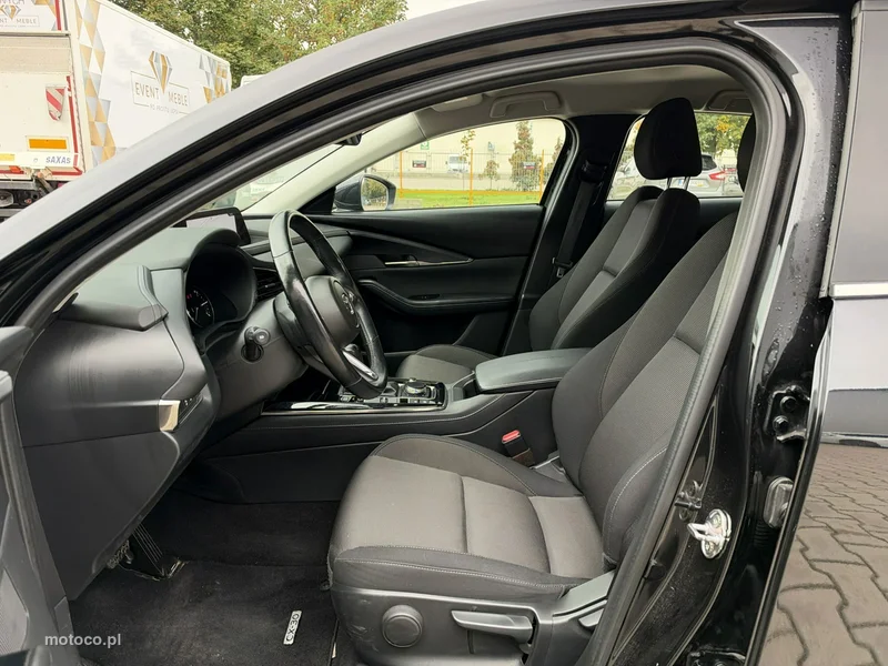 Mazda CX-30 11