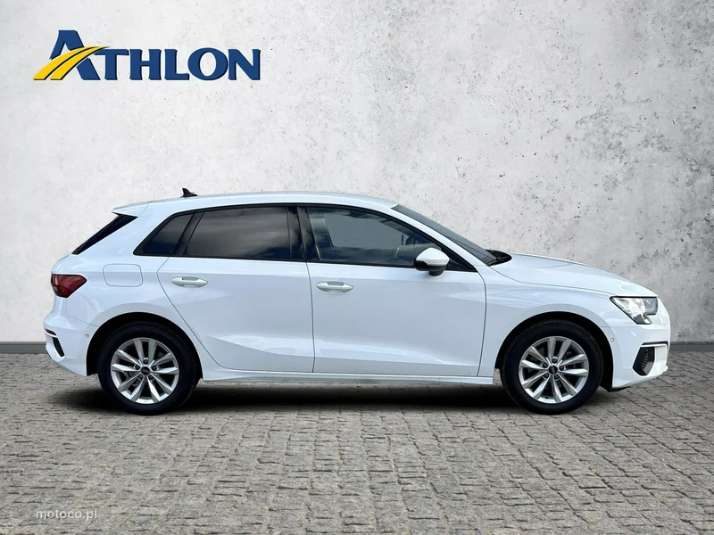Audi A3 8Y 6