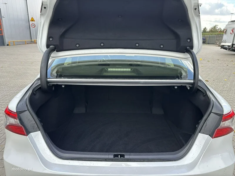 Toyota Camry XV70 21