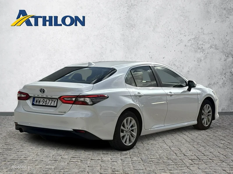 Toyota Camry XV70 5