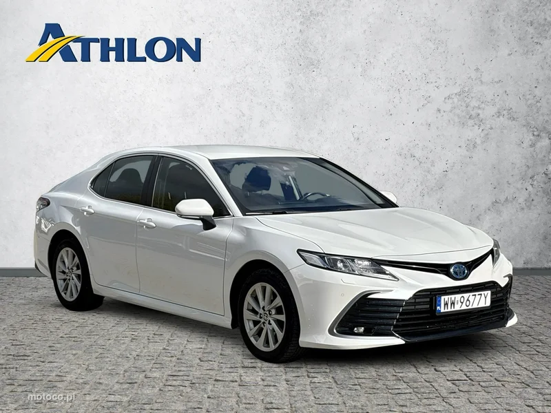 Toyota Camry XV70 7