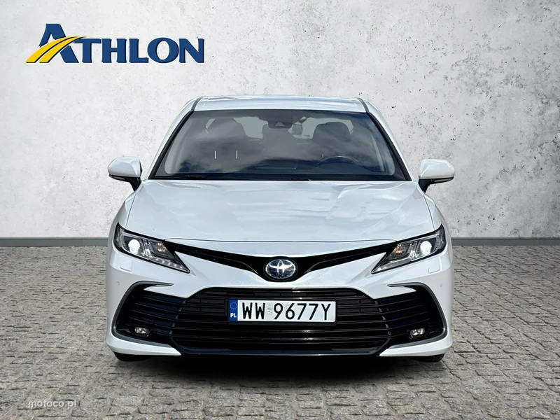 Toyota Camry XV70 8