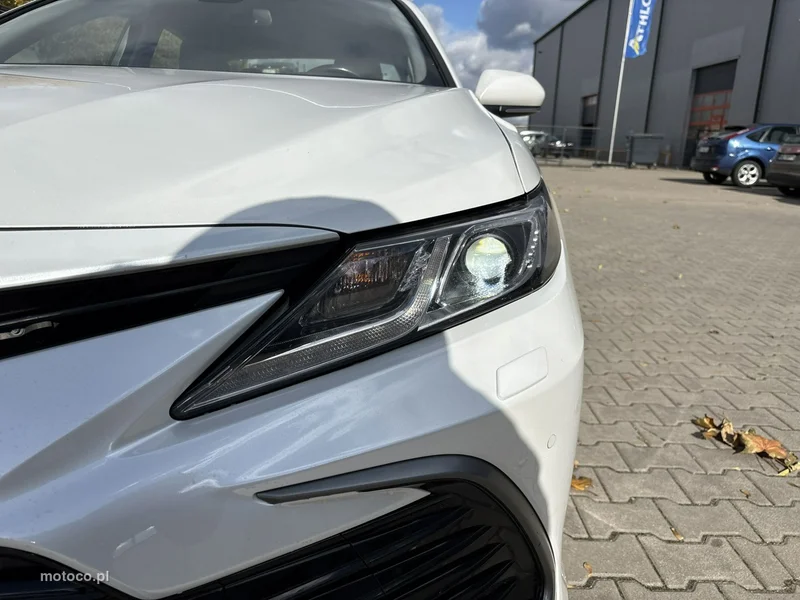 Toyota Camry XV70 9