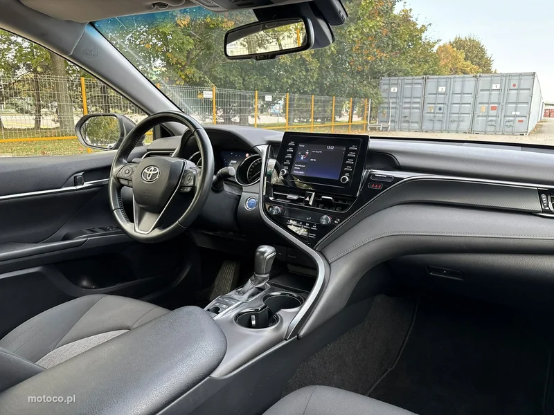 Toyota Camry XV70 14