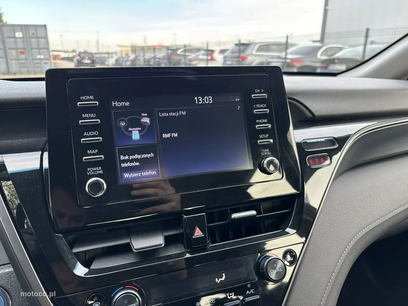 Toyota Camry XV70 23