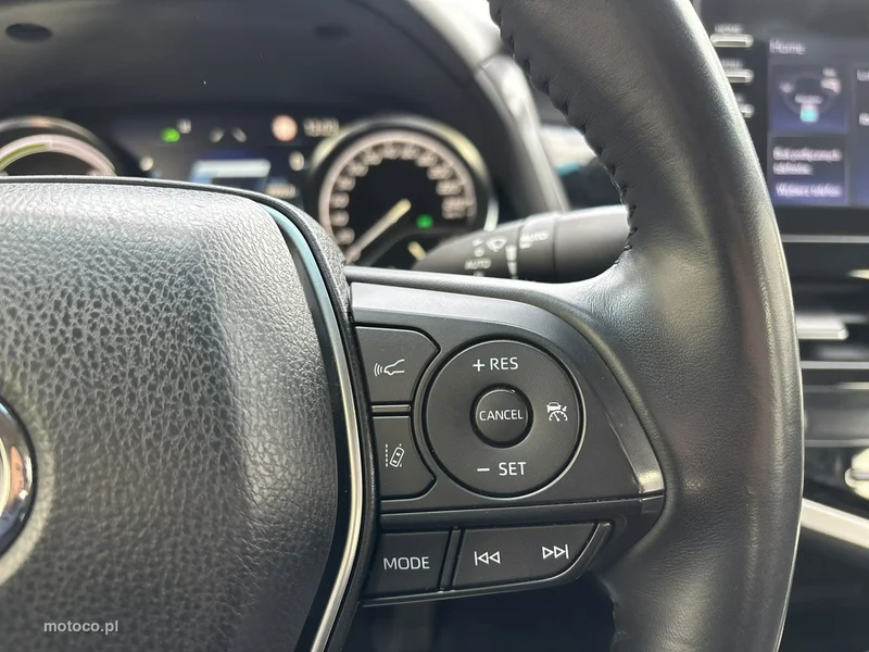 Toyota Camry XV70 26