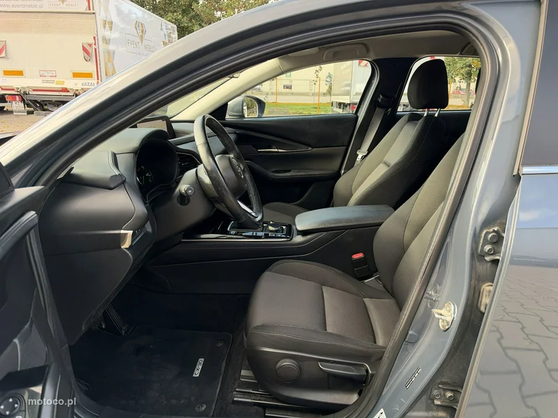 Mazda CX-30 11