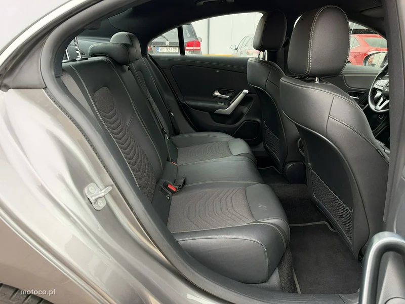 Mercedes-Benz CLA C118 180 17
