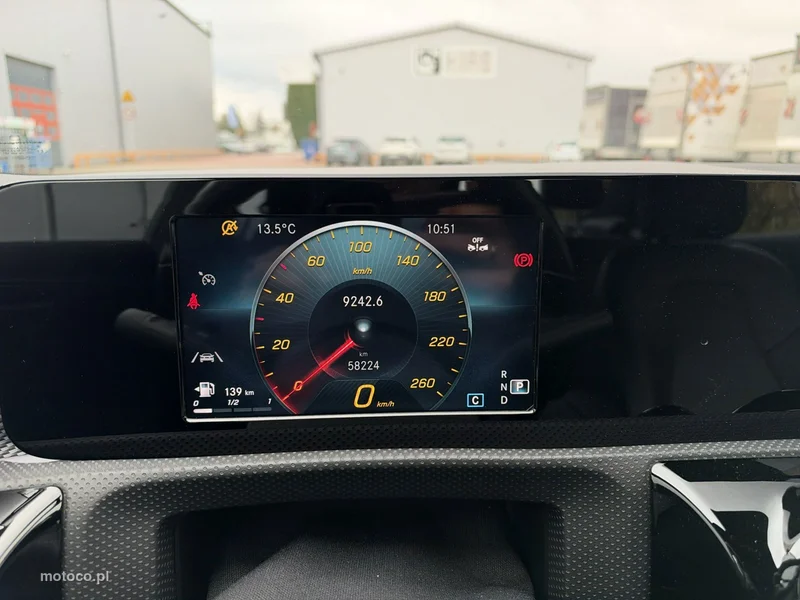 Mercedes-Benz CLA C118 180 25
