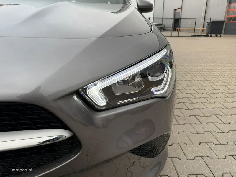 Mercedes-Benz CLA C118 180 9