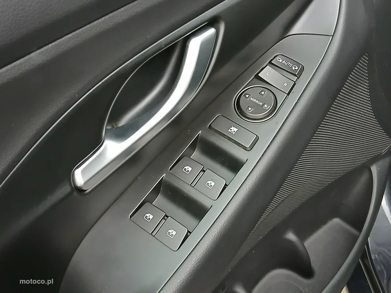 Hyundai i30 24