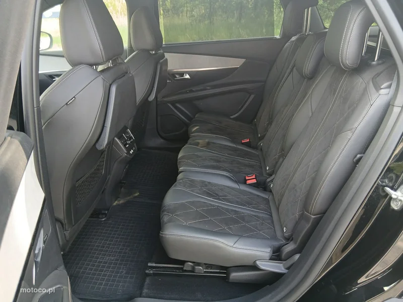 Peugeot 5008 12