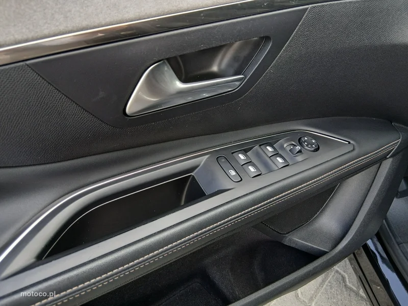 Peugeot 5008 23