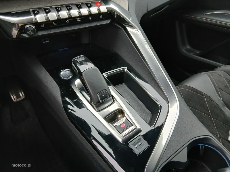 Peugeot 5008 10