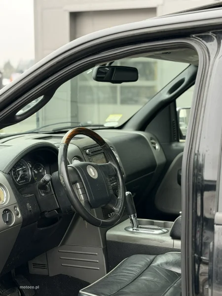 Lincoln Mark LT 9