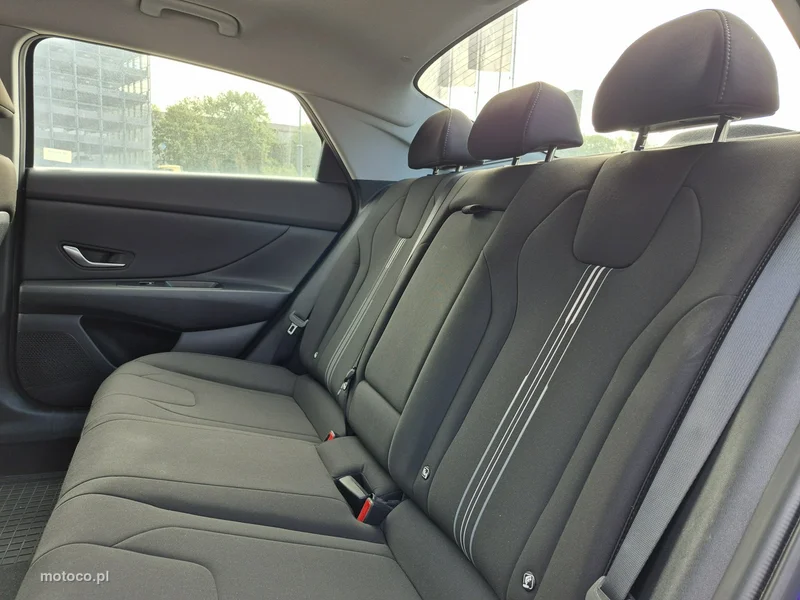 Hyundai Elantra 15