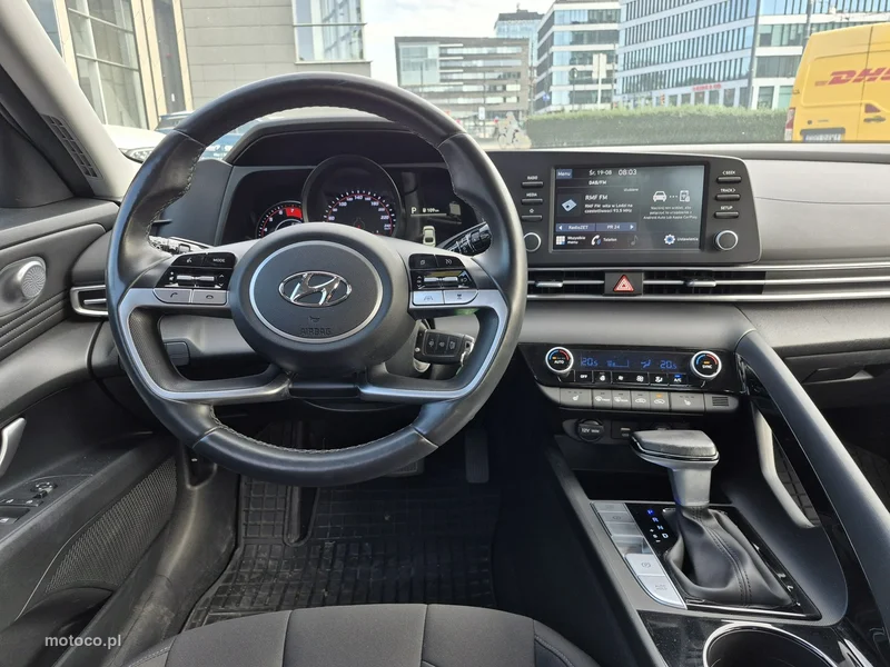 Hyundai Elantra 18